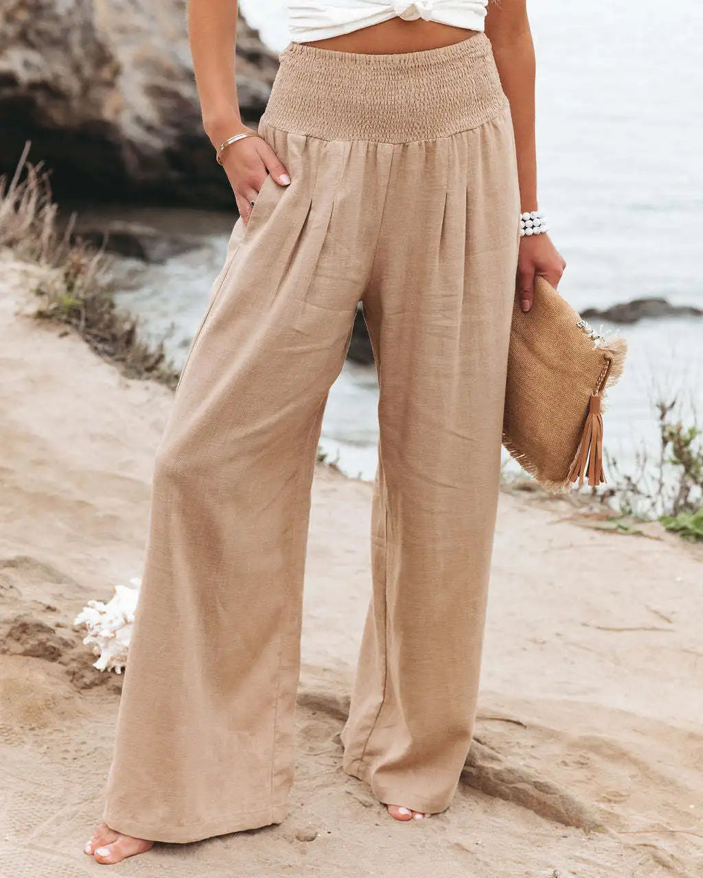 Pantalones informales de mujer con cordón.